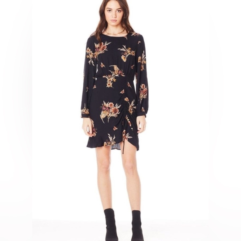 Saltwater Luxe Brantley Black Floral Cinch Dress size M